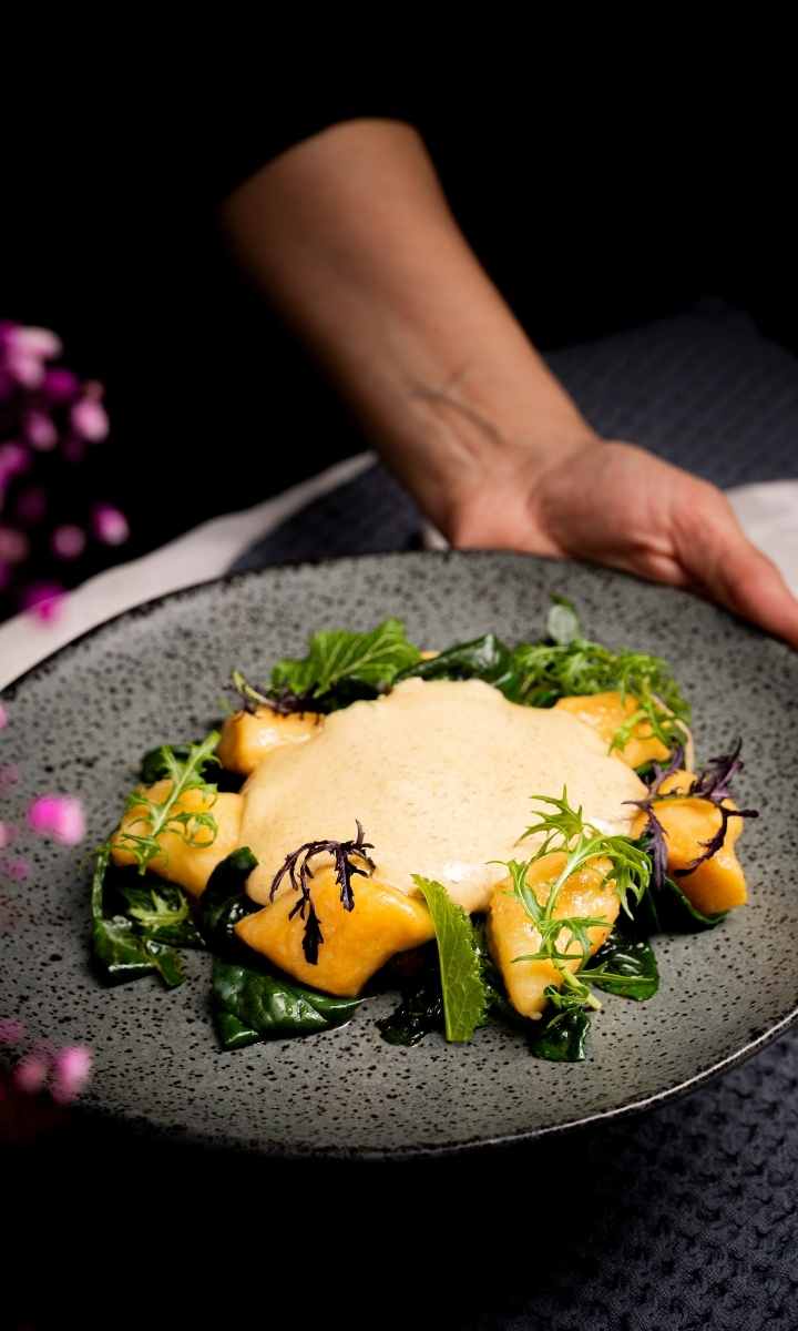 Rezept aus dem Gaumen Hoch-Printmagazin 01/25 von &flora Miso-Gnocchi