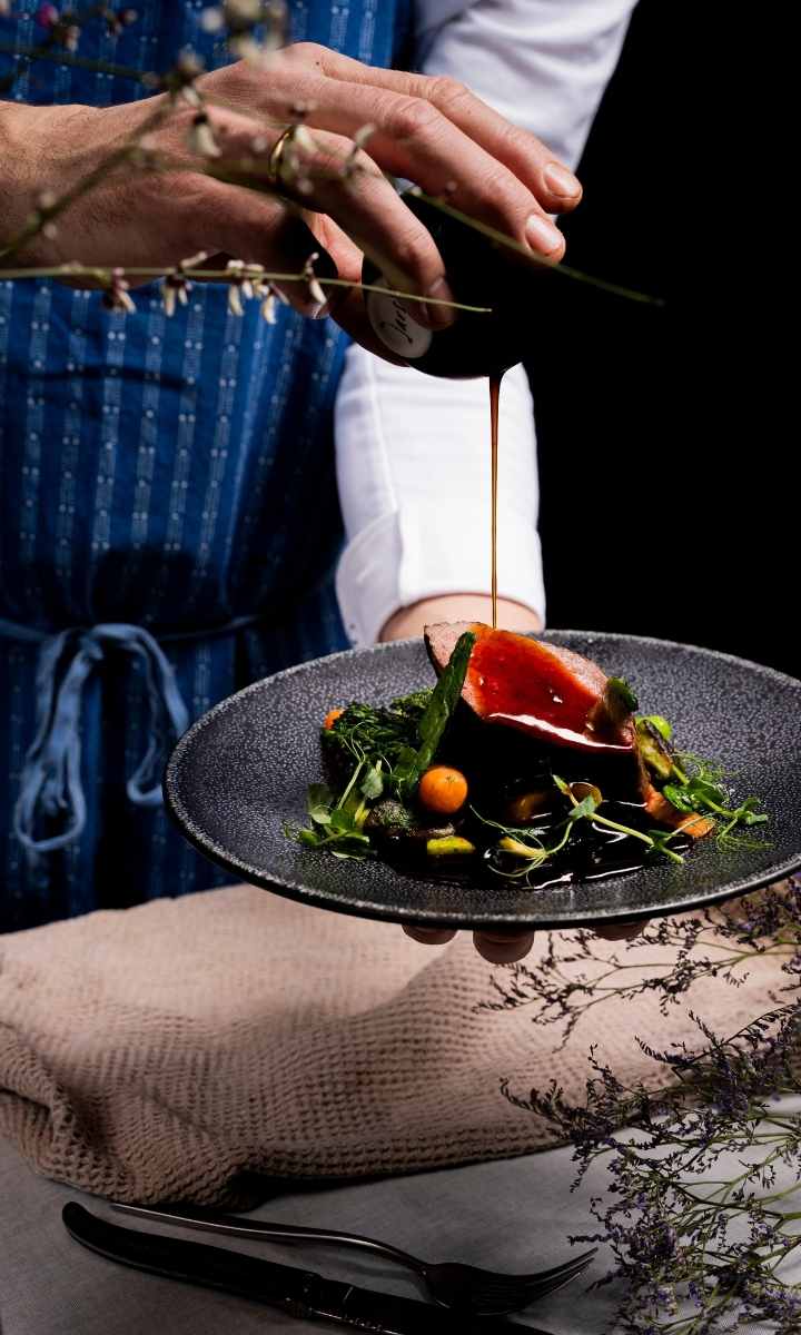 Rezept aus dem Gaumen Hoch-Printmagazin 01/25 vom Ziegelwerk Dry-Aged Rinderhuft