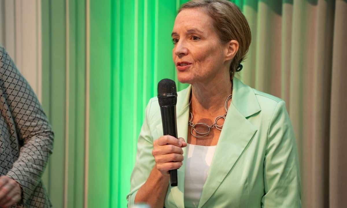 Marianne Penker von der BOKU Wien bei der Gaumen Hoch-Diskussion „Billig essen-teuer einkaufen