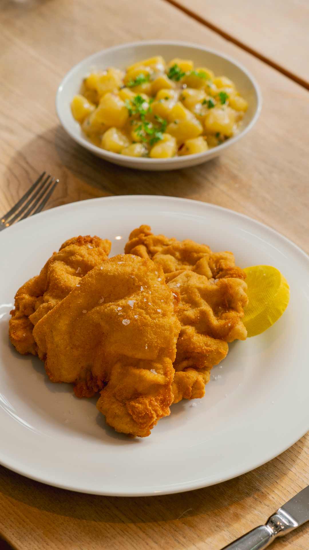 Schnitzel im Wirtshaus Pichlmaiers zum Herkner