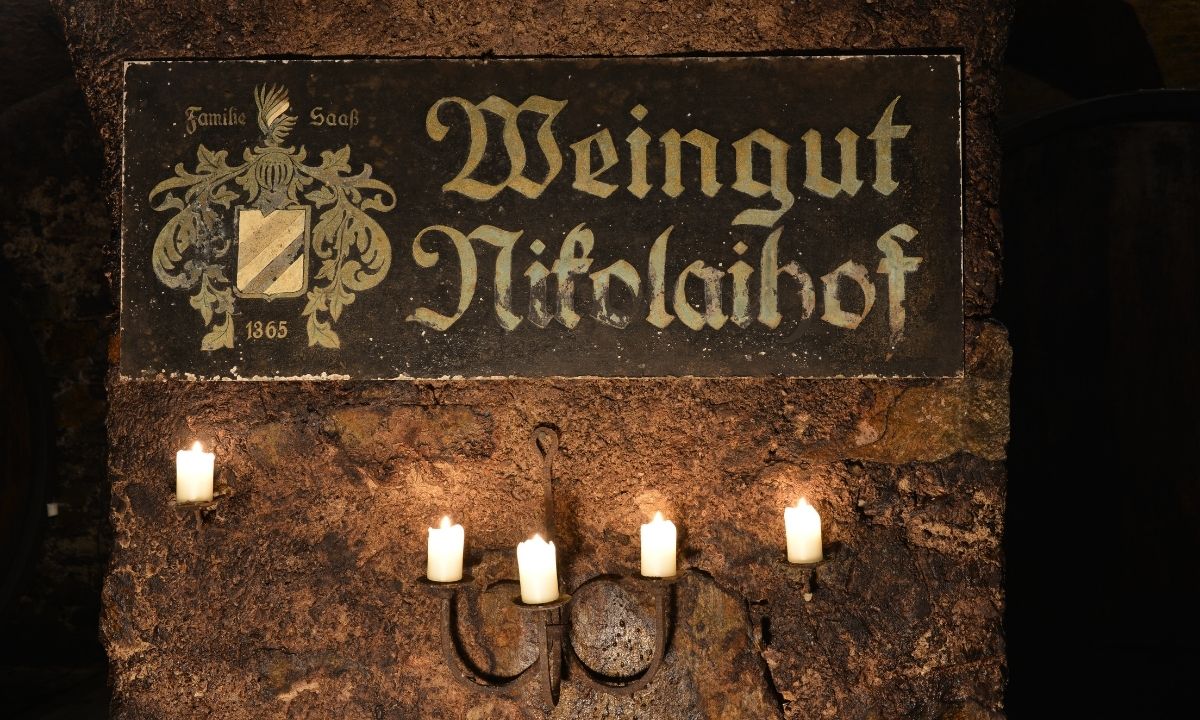 Weinkeller Nikolaihof Wachau